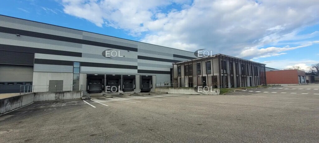 Location Entrepôt 23 186 m² - Photo 1