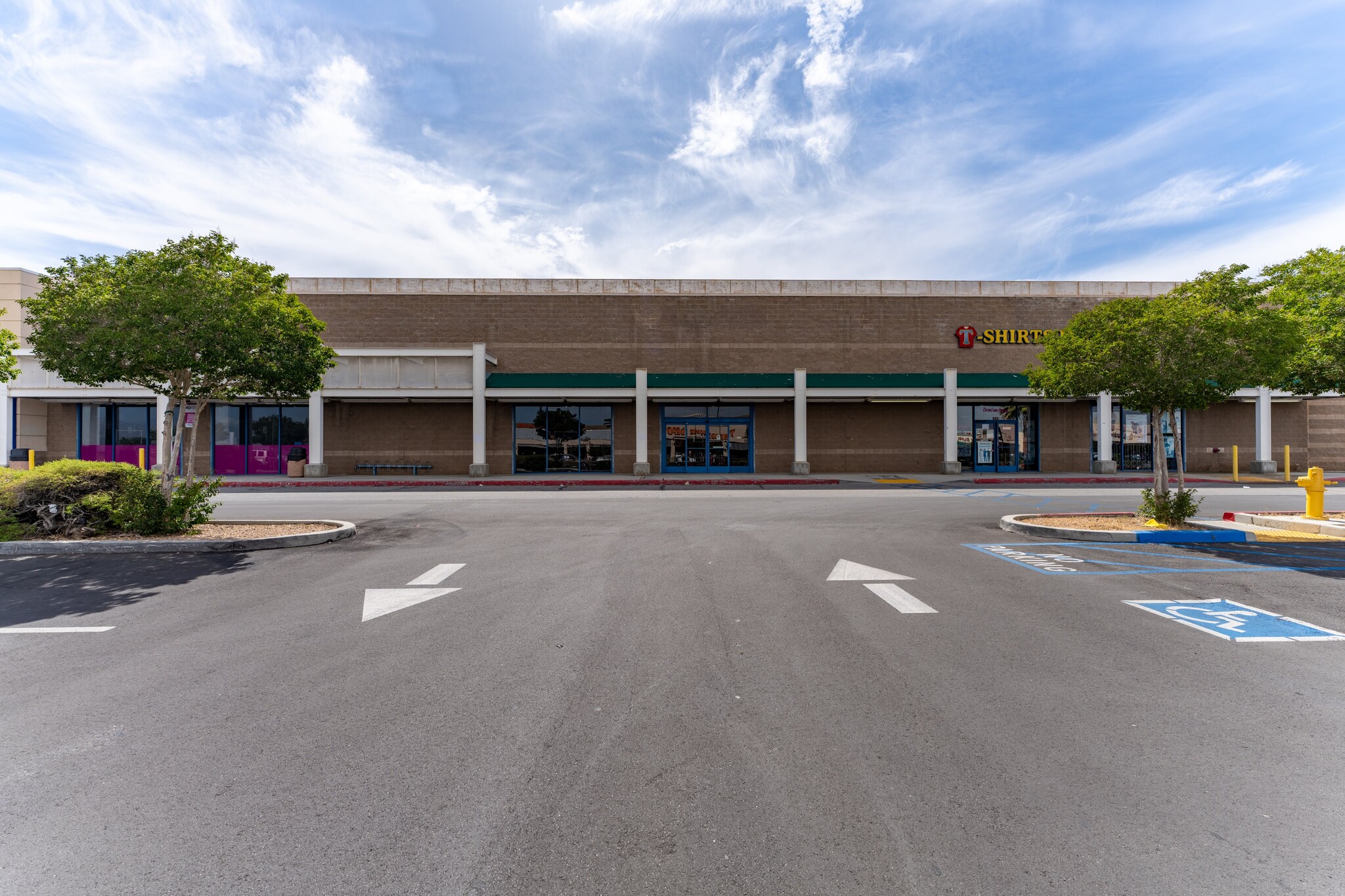 330 W Rancho Vista Blvd, Palmdale, CA for lease Building Photo- Image 1 of 16