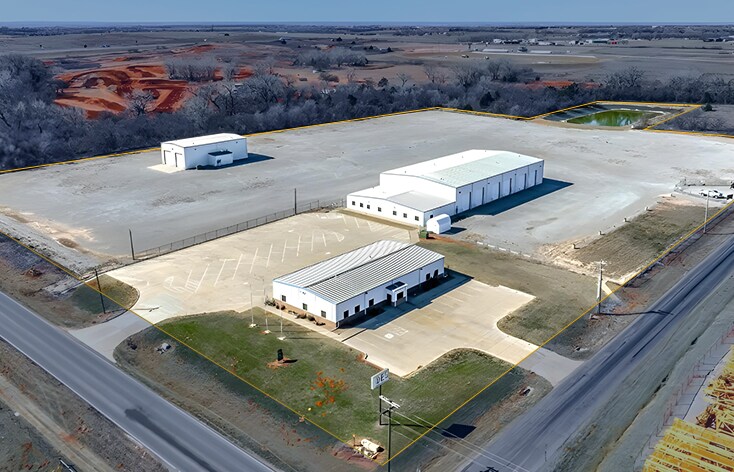 2003 S Merritt Rd, Elk City, OK for lease Interior Photo- Image 1 of 2