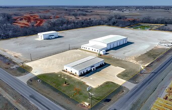 2003 S Merritt Rd, Elk City, OK for lease Interior Photo- Image 1 of 2