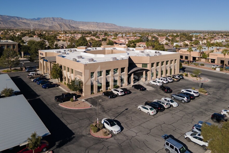 3320 N Buffalo Dr, Las Vegas, NV for lease - Building Photo - Image 2 of 7