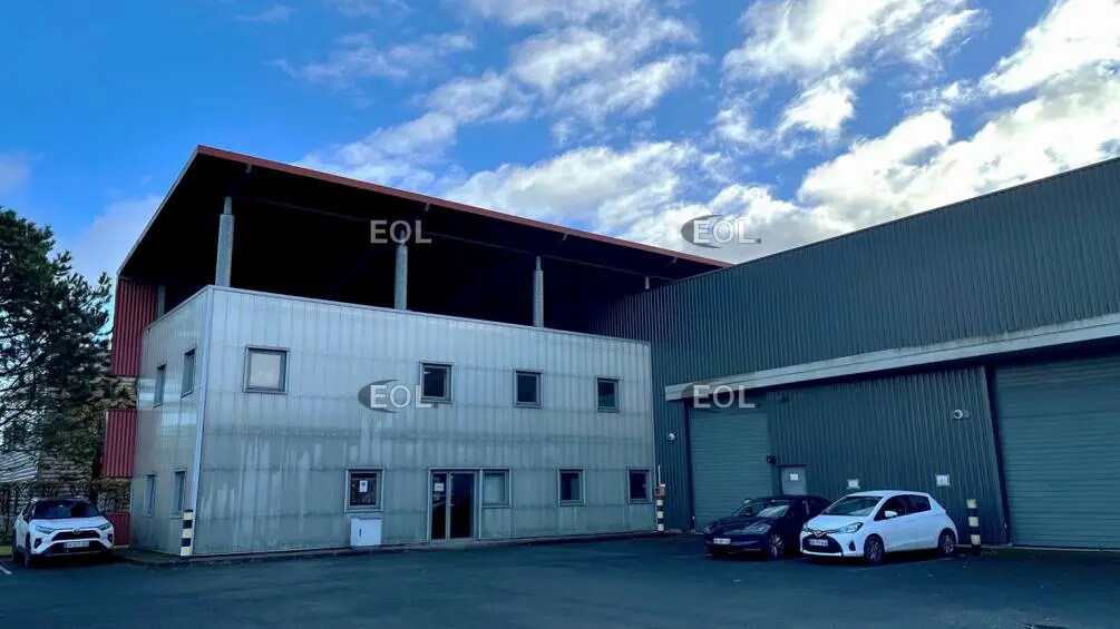 Flex in Serris for lease Building Photo- Image 1 of 14