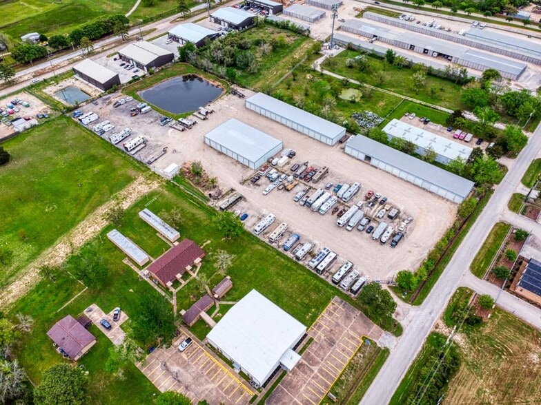 17610 French Rd, Houston, TX for lease - Aerial - Image 2 of 7