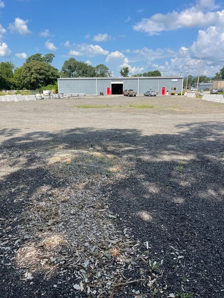 1910 Chapman Ave SW, Roanoke, VA for sale - Building Photo - Image 2 of 14