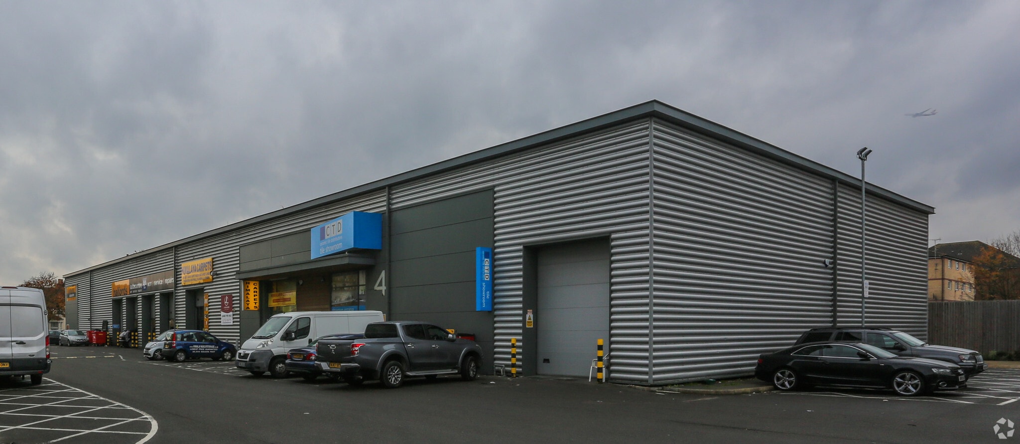 Staines Rd, Hounslow for sale Primary Photo- Image 1 of 1