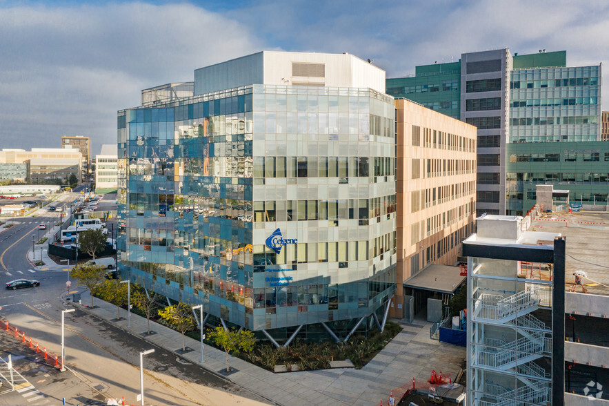 1500 Owens St, San Francisco, CA for lease - Building Photo - Image 1 of 4