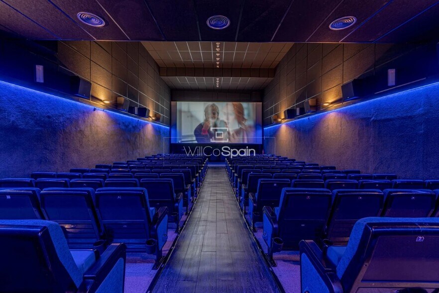 Retail in Villa del Prado, Madrid for sale - Interior Photo - Image 1 of 19