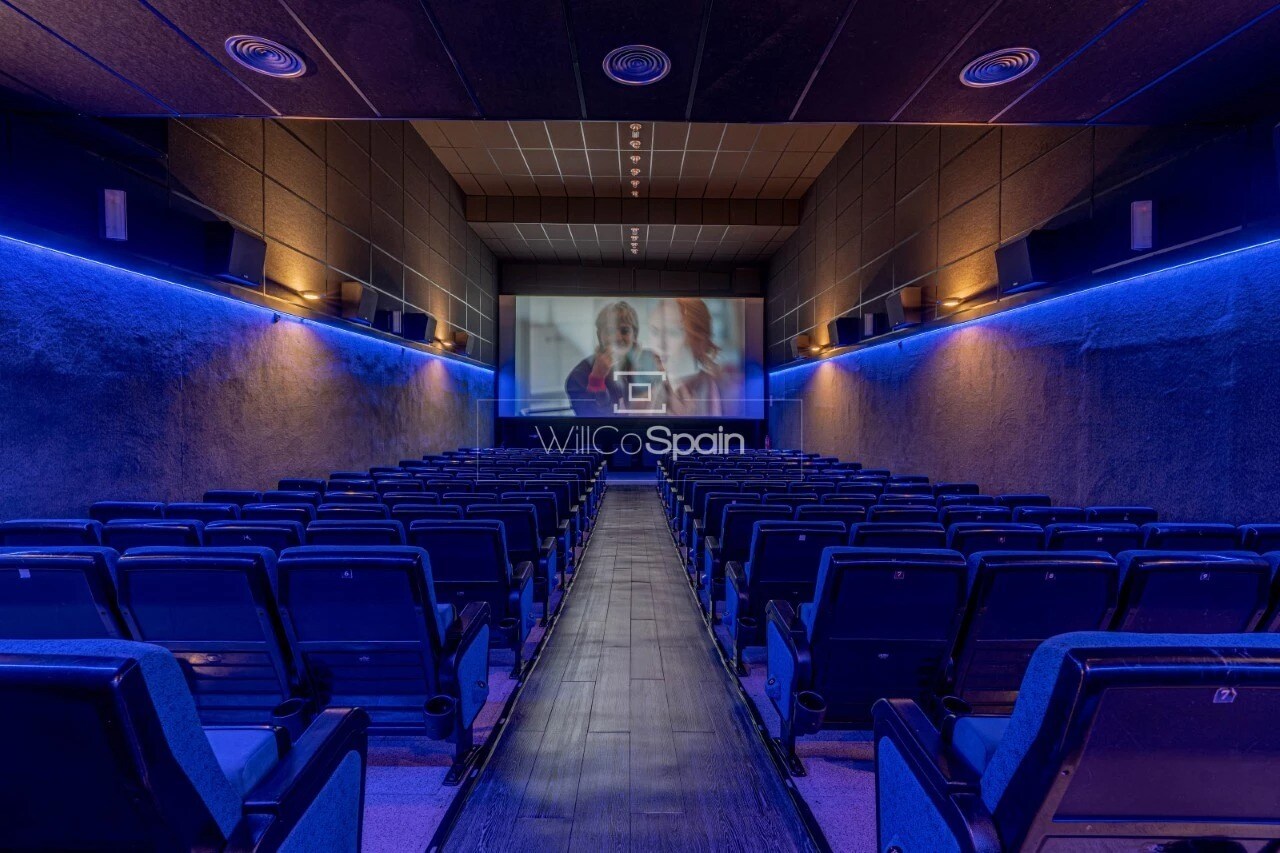 Retail in Villa del Prado, Madrid for sale Interior Photo- Image 1 of 20