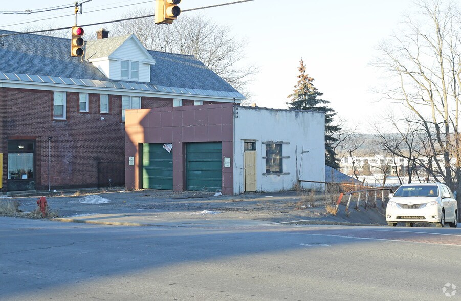 1777 Van Vranken Ave, Schenectady, NY for sale - Primary Photo - Image 1 of 1