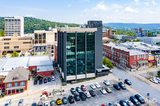 112 W Center St, Fayetteville, AR - aerial  map view