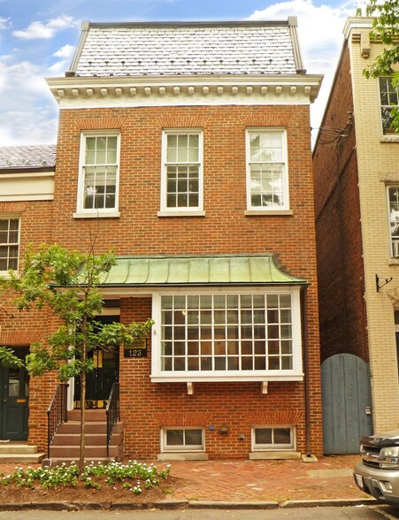 123 S Royal St, Alexandria, VA for sale - Building Photo - Image 1 of 1