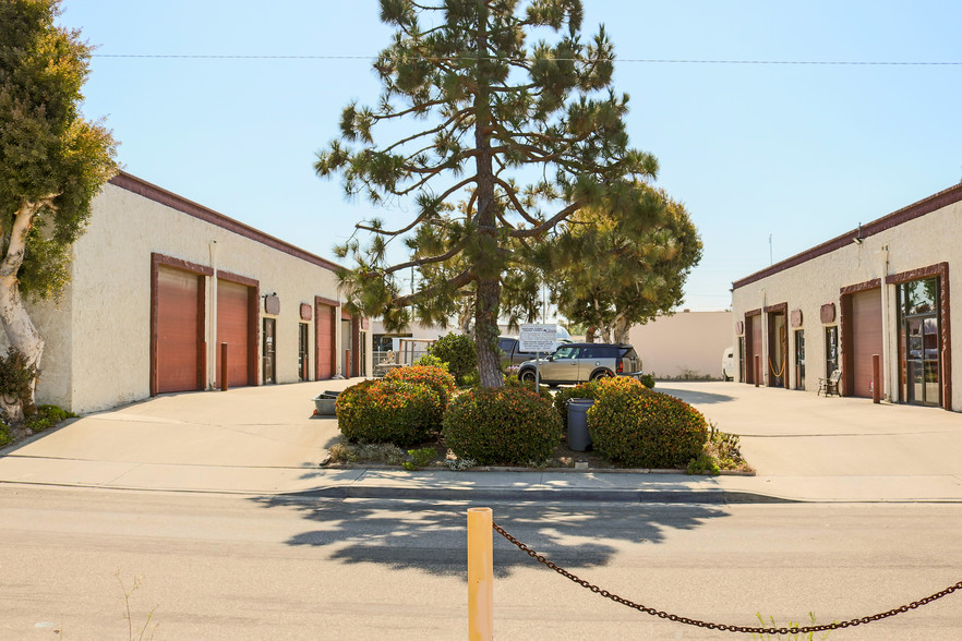 1301 Tower Sq, Ventura, CA for lease - Building Photo - Image 3 of 5