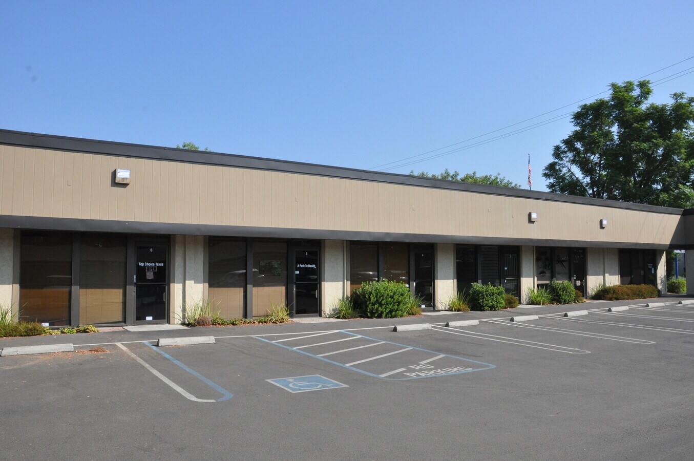 945 Coffee Rd, Modesto, CA 95355