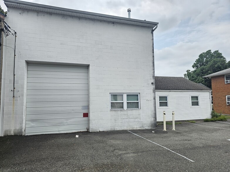 209 S Black Horse Pike, Mount Ephraim, NJ for lease - Building Photo - Image 1 of 6