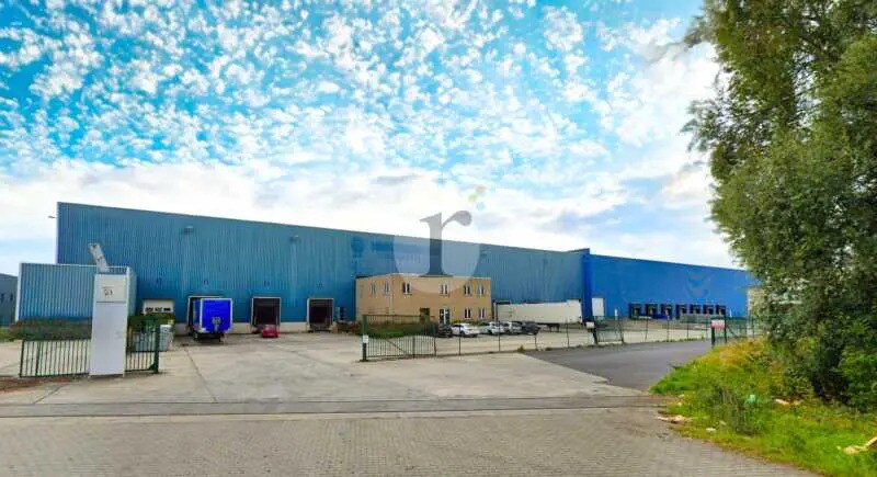 Office in Roncq for lease - Building Photo - Image 2 of 4