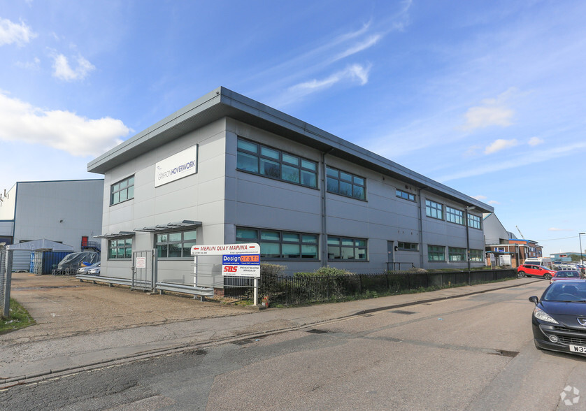 Hazel Rd, Southampton for lease - Primary Photo - Image 1 of 2