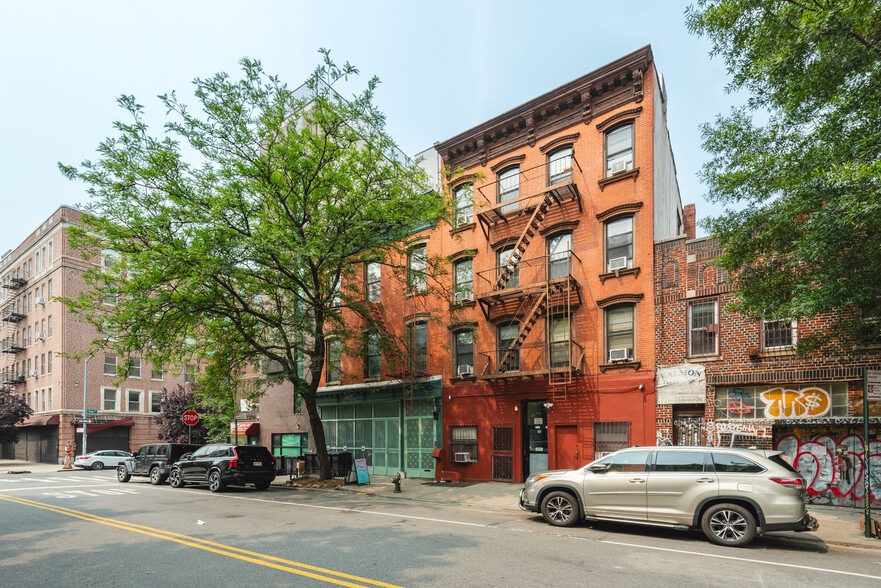 445 Grand St, Brooklyn, NY for sale - Building Photo - Image 2 of 27