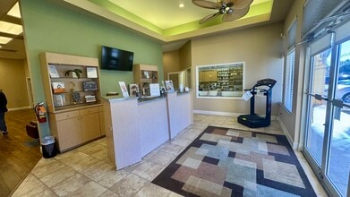 1601 NW Federal Hwy, Stuart, FL for lease Interior Photo- Image 2 of 20