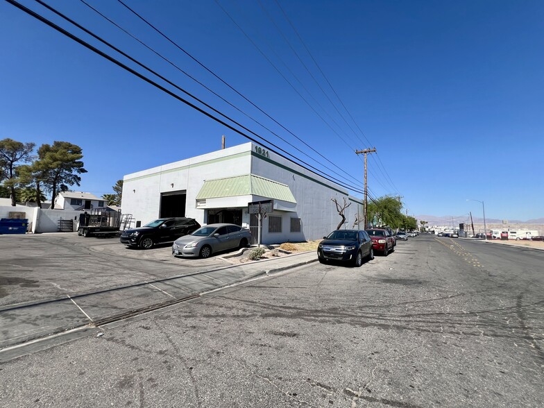 1921 Losee Rd, North Las Vegas, NV for lease - Building Photo - Image 2 of 5