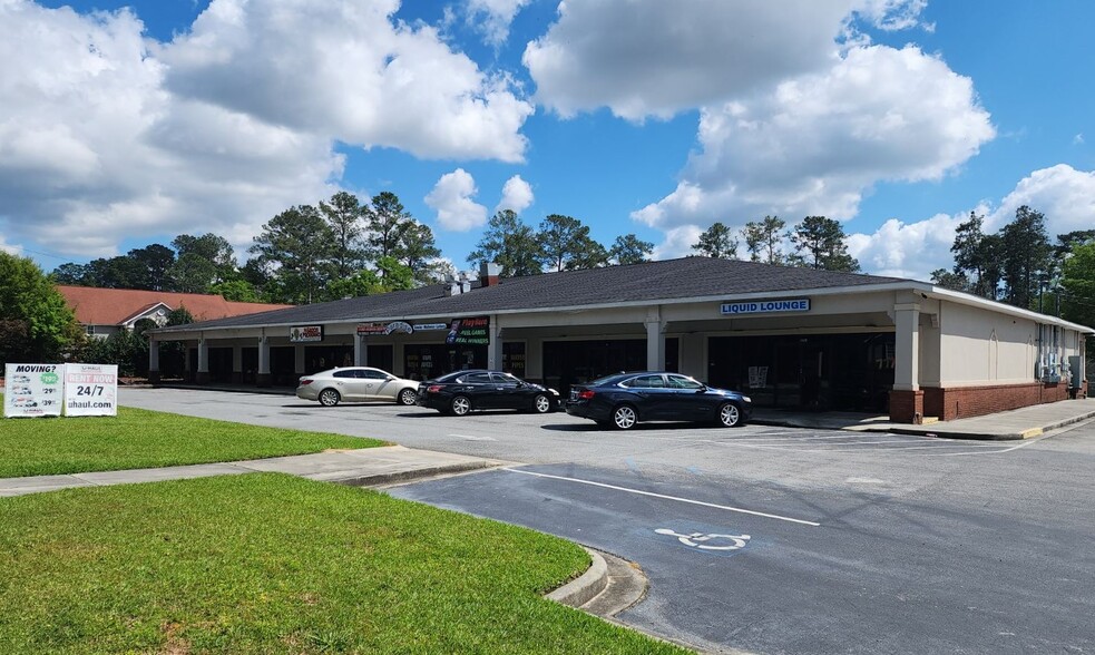 607 Baytree Rd, Valdosta, GA for lease - Building Photo - Image 2 of 5