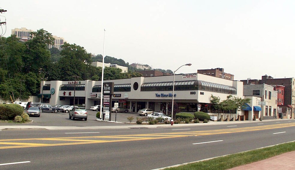 880 River Rd, Edgewater, NJ for sale - Building Photo - Image 1 of 1