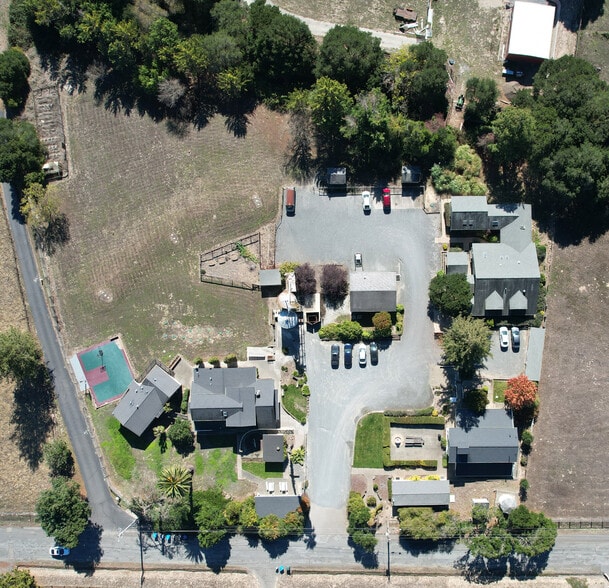 365 Kuck Ln, Petaluma, CA for sale - Building Photo - Image 2 of 29