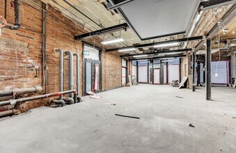 601-613 Yonge St, Toronto, ON for lease Interior Photo- Image 2 of 5