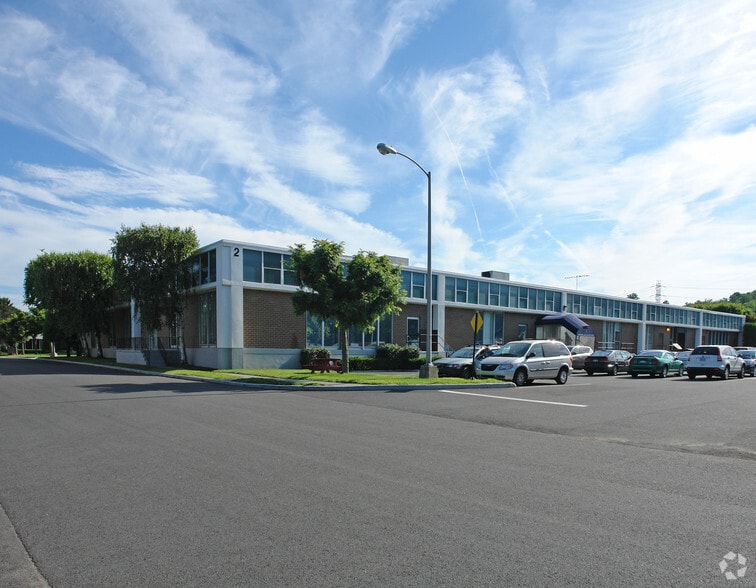 2 Westchester Plz, Elmsford, NY for lease - Primary Photo - Image 1 of 7