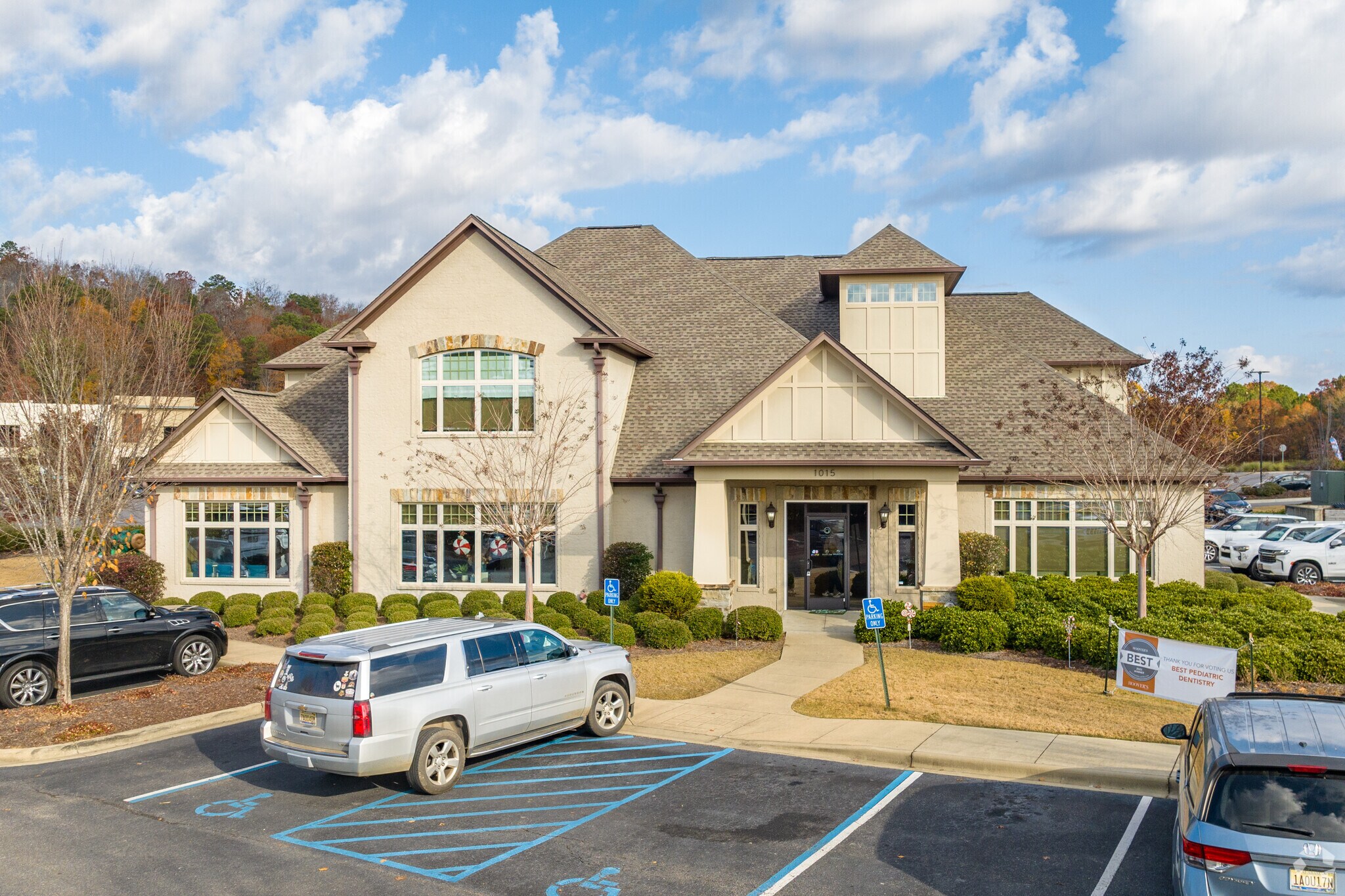 1015 Brocks Gap Pky, Hoover, AL for sale Primary Photo- Image 1 of 1