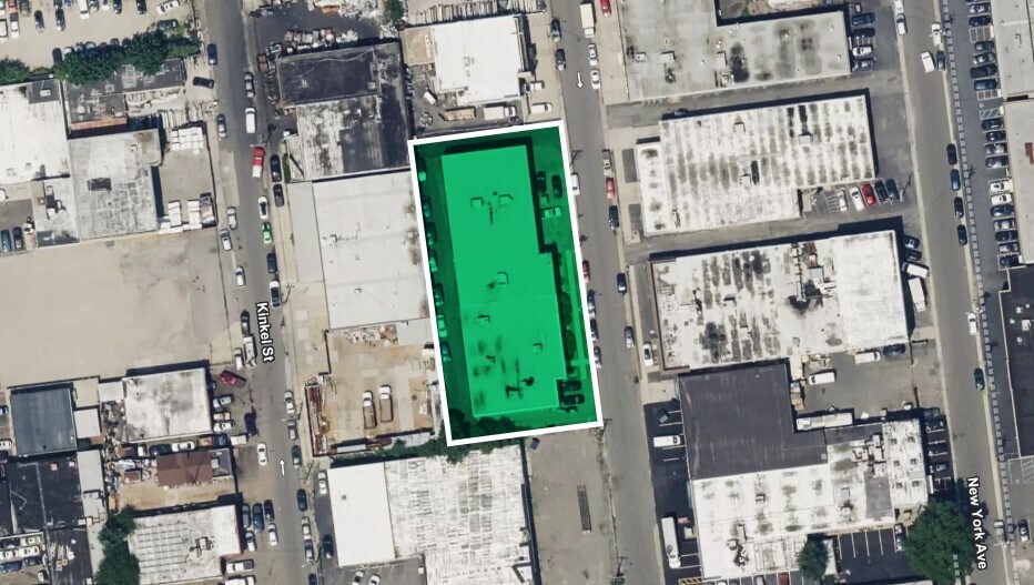 33 Sylvester St, Westbury, NY for sale - Building Photo - Image 1 of 1