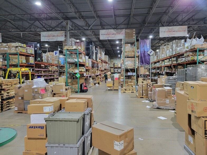 1821 S Bicentennial Blvd, McAllen, TX for lease - Interior Photo - Image 3 of 5