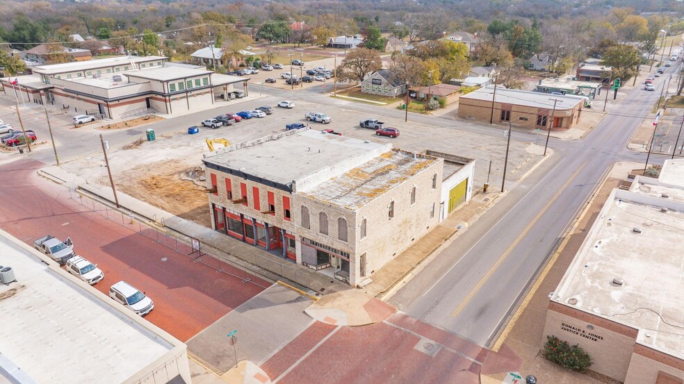 104 E College St, Stephenville, TX for sale - Building Photo - Image 2 of 40