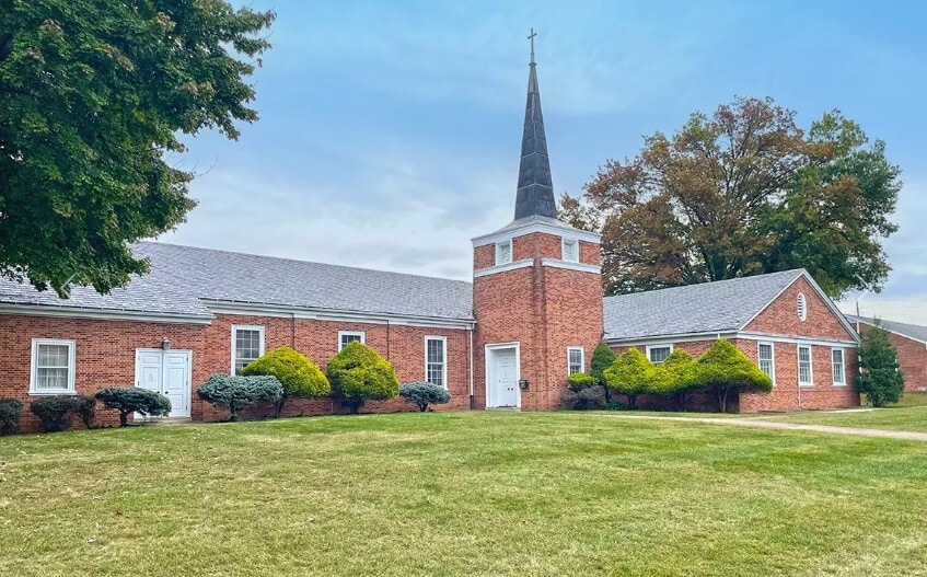 211 S Filbert St, Mechanicsburg, PA for sale Primary Photo- Image 1 of 2