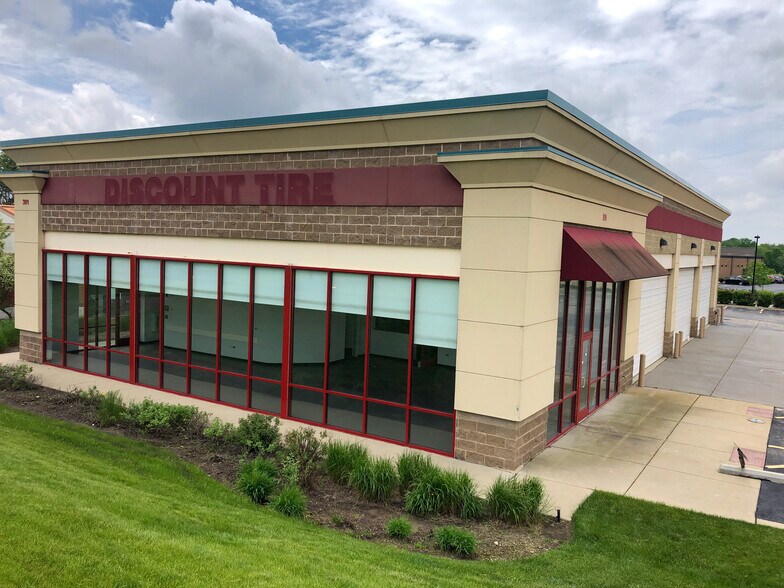 301 Randall Rd, Batavia, IL 60510