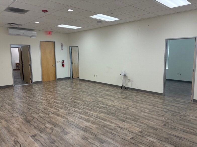 15342 El Prado Rd, Chino, CA for lease - Building Photo - Image 2 of 12