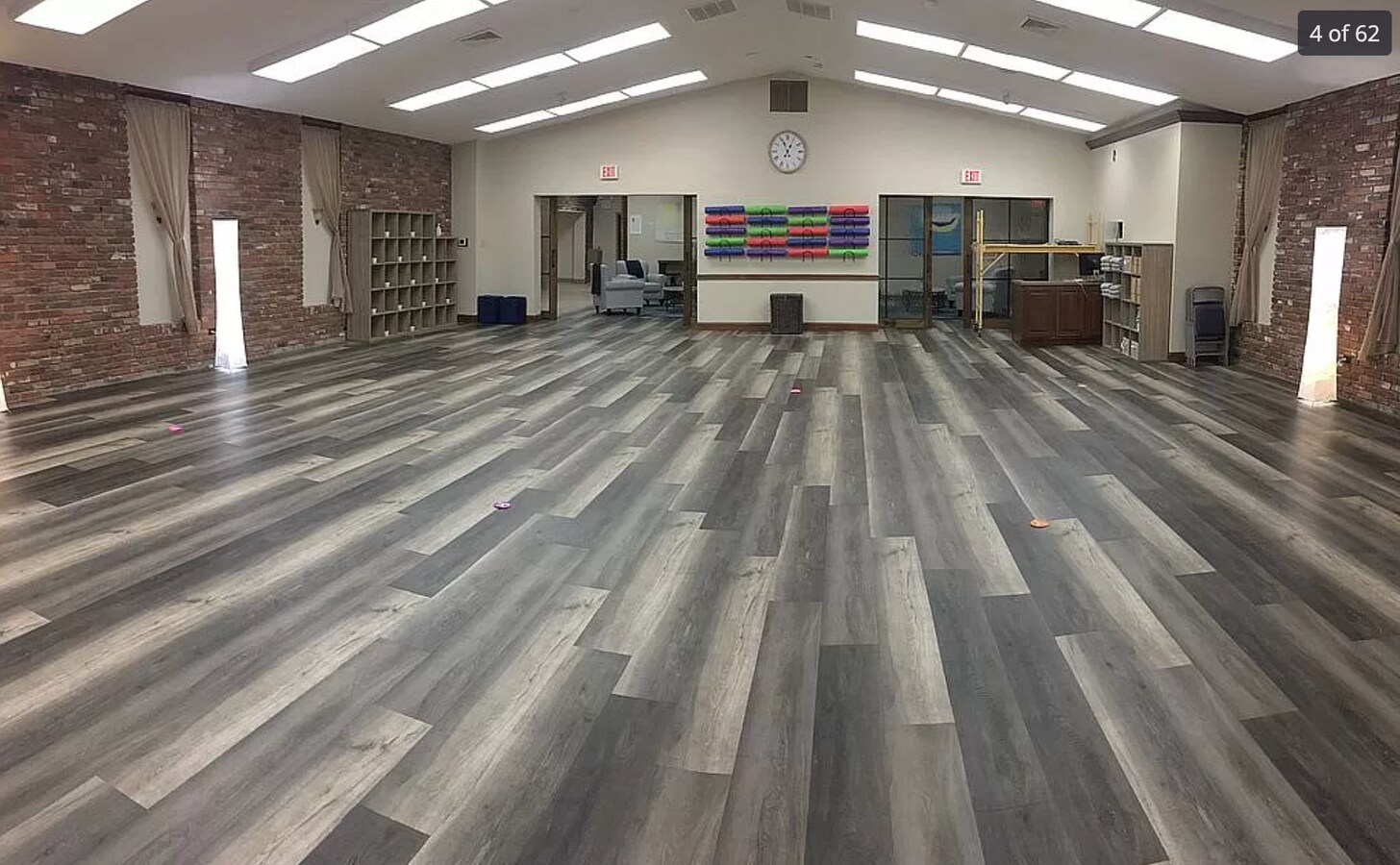 5822 Irishtown Rd, Bethel Park, PA 15102