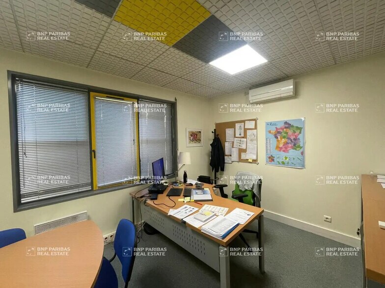 Office in Olivet for lease - Building Photo - Image 3 of 9