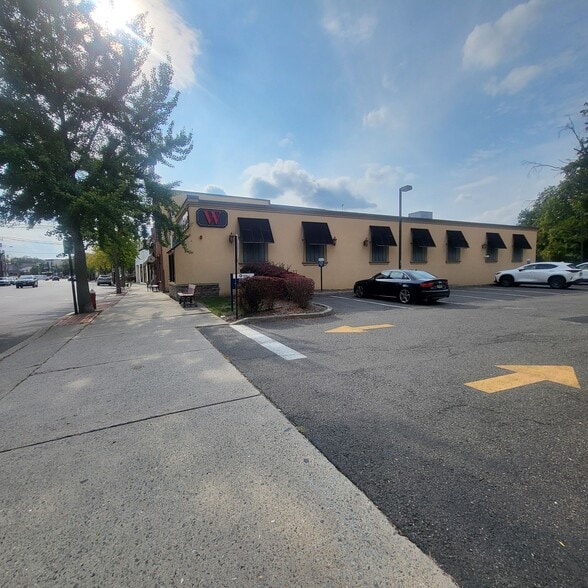 39 Highwood Ave, Tenafly, NJ for sale - Building Photo - Image 3 of 21