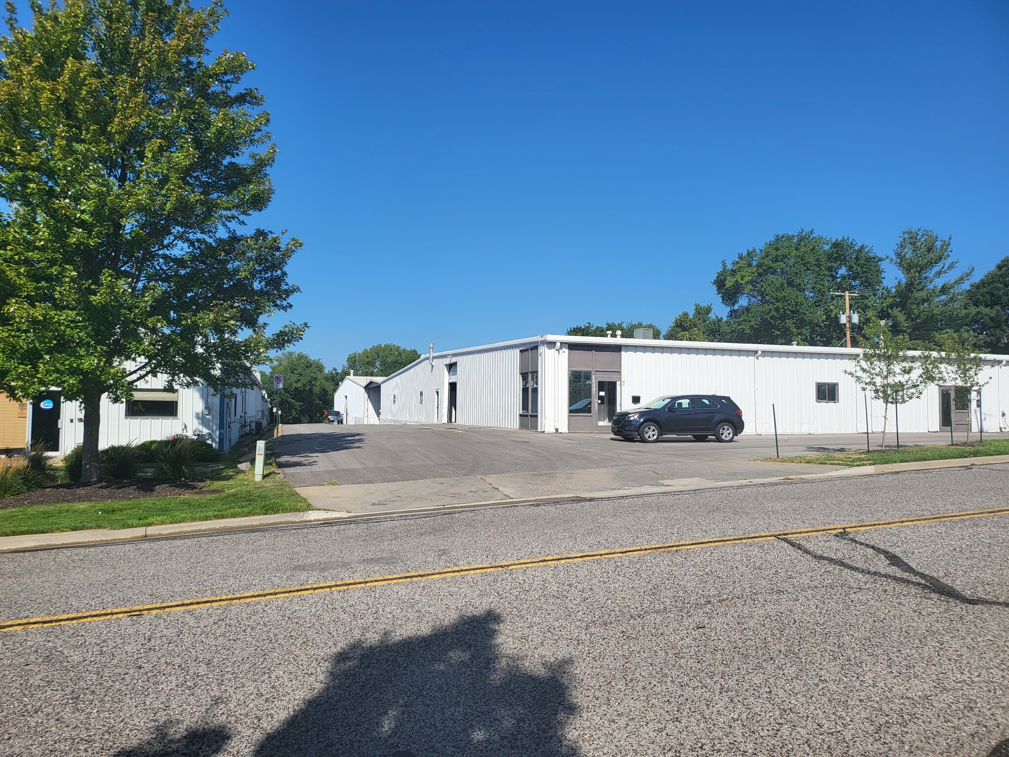 8900 Rosehill Rd, Lenexa, KS for lease Building Photo- Image 1 of 11