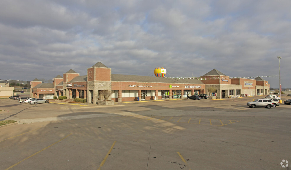 6729-6759 Bridge St, Fort Worth, TX for lease - Primary Photo - Image 1 of 7