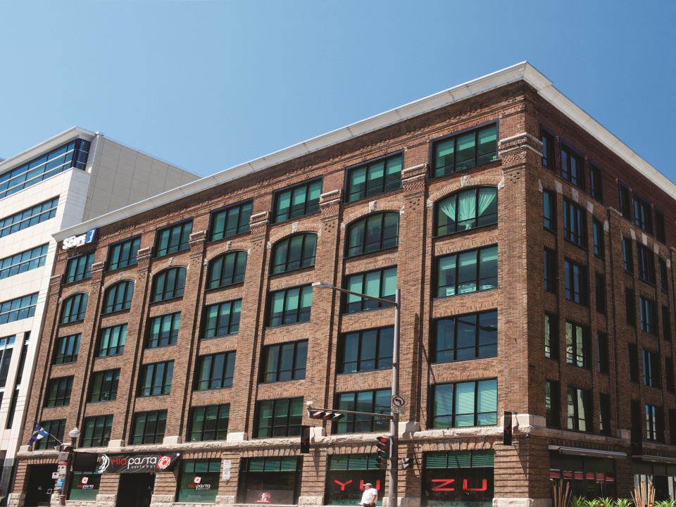 420-438 Boul Charest E, Québec, QC for lease Primary Photo- Image 1 of 2