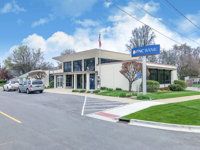 202 Pine St, Chesaning, MI for sale - Primary Photo - Image 1 of 1