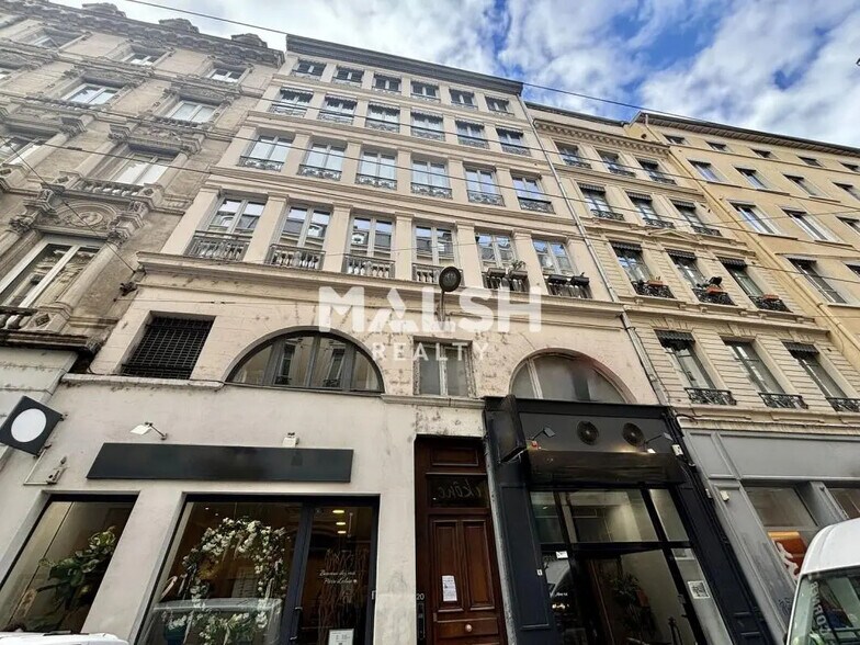 Office in Lyon for lease - Building Photo - Image 1 of 5