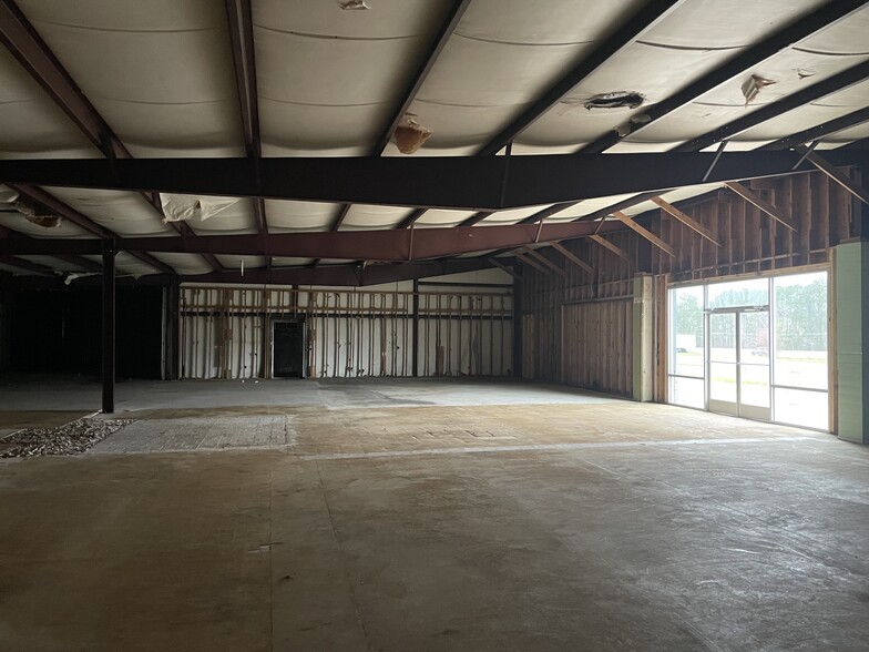 930 Hwy 59, Livingston, TX for sale - Building Photo - Image 3 of 15