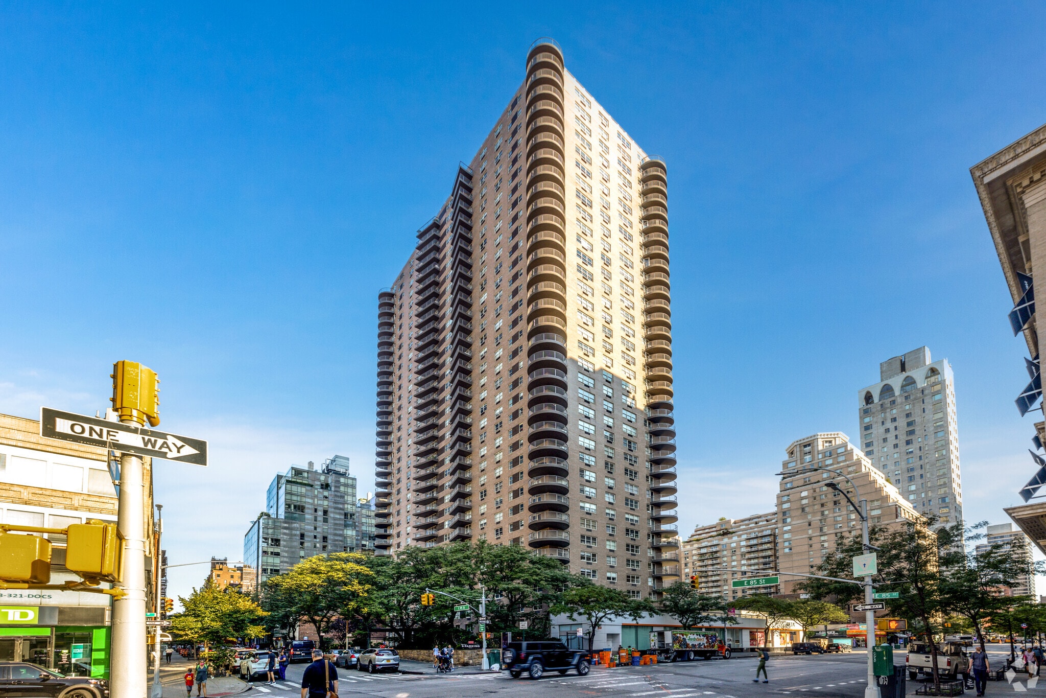 185 E 85th St, New York, NY for lease Building Photo- Image 1 of 8