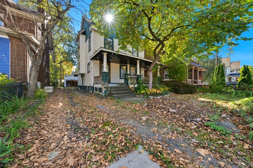 12406 Larchmere Blvd, Cleveland, OH for sale - Building Photo - Image 2 of 48