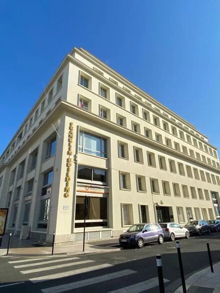 Office in Le Havre for lease - Building Photo - Image 1 of 6