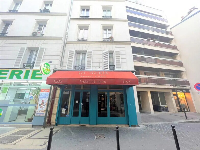 Retail in Paris for lease - Building Photo - Image 1 of 6