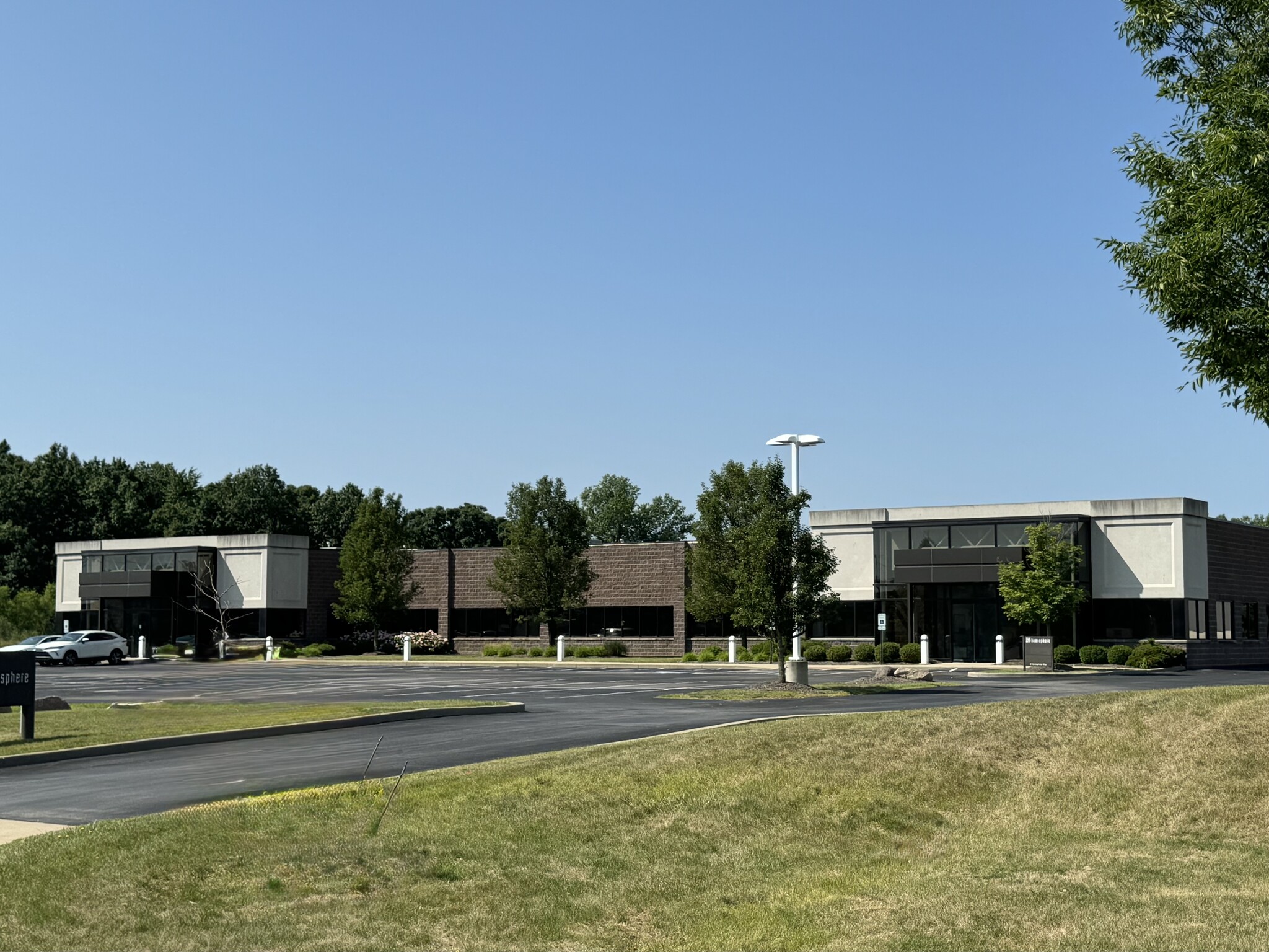 3 Hemisphere Way, Bedford, OH for sale Building Photo- Image 1 of 14