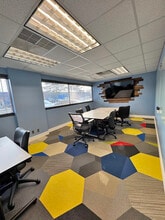 33125-33145 Schoolcraft Rd, Livonia, MI for lease Interior Photo- Image 2 of 9